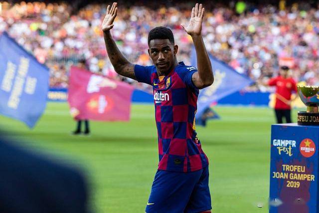  AC米兰官宣签下法国天才中场  