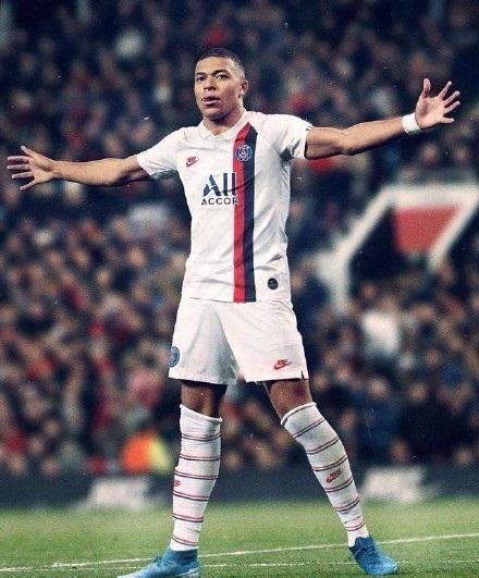  巴黎圣日耳曼青训小将破门 创队史最年轻纪录  