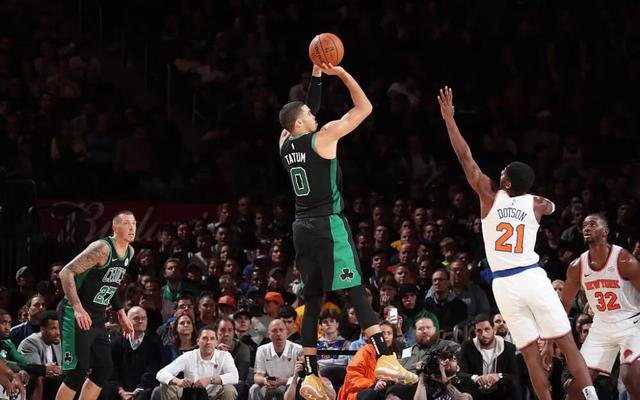  塔图姆绝杀失败，凯尔特人憾负尼克斯  