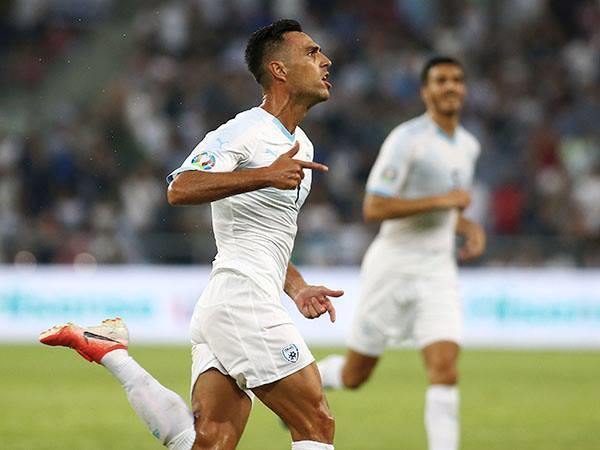  佛罗伦萨三球完胜蒙扎，约维奇帽子戏法惊艳全场